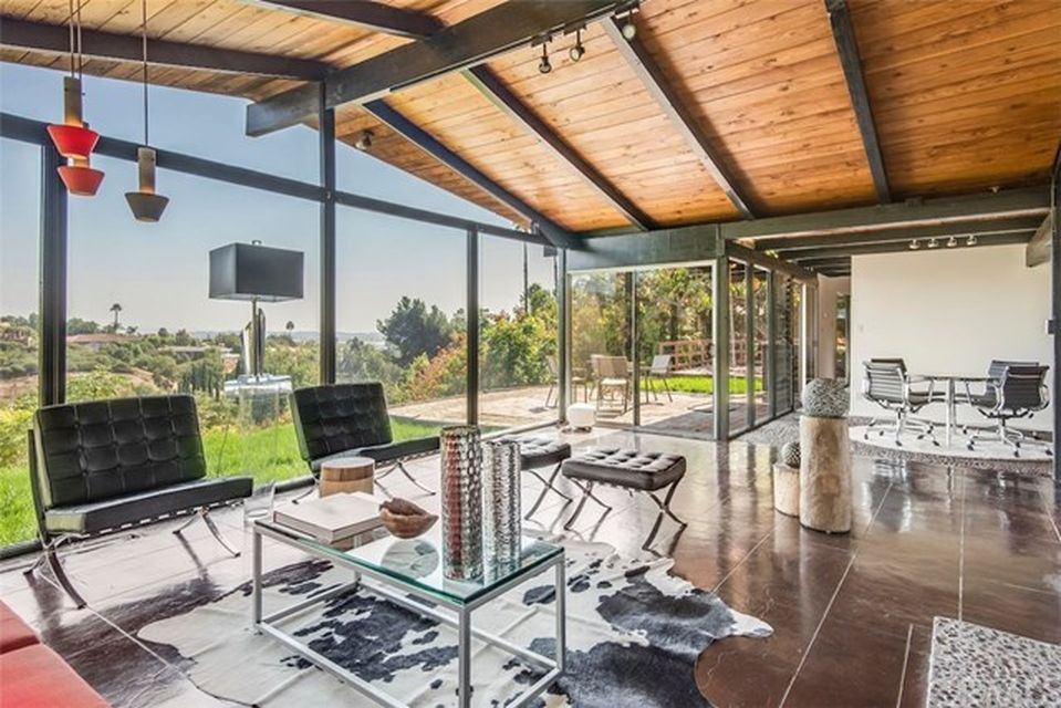 October 2016 Roundup of Modern & Mid-Century Homes For Sale Around the US