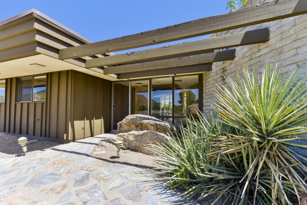 One-of-a-Kind Mid Century Modern Home Hits the Market in Carefree, AZ