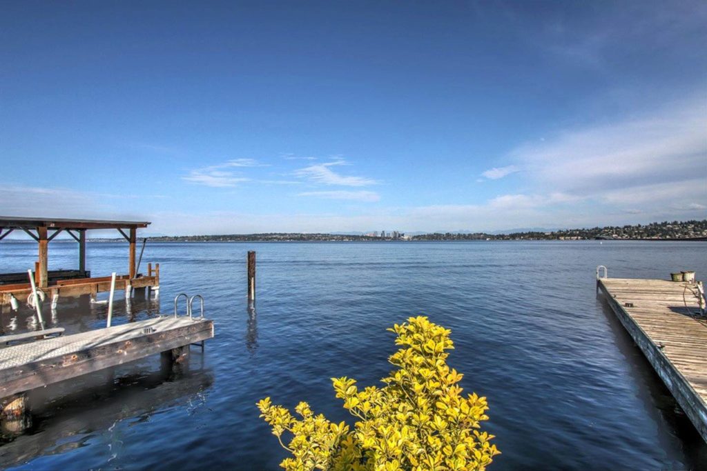 Five Modern Summer Home Getaways — Seattle Area