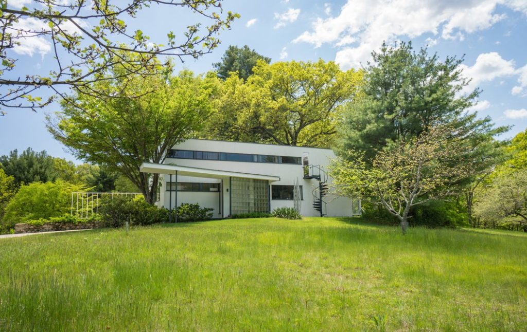 A Closer Look at the Home of Walter Gropius