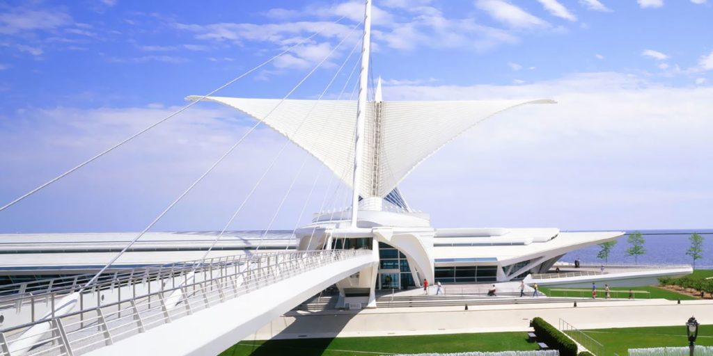 Santiago Calatrava Takes Flight In Downtown Milwaukee While Eero Saarinen Pays Homage to Le Corbusier